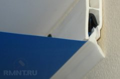 Потолочный плинтус для натяжного потолка или ПВХ вставка: советы по выбору, технология монтажа