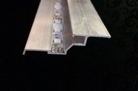 Профиль для монтажа парящего натяжного потолка со светодиодной подсветкой Профиль для монтажа парящего натяжного потолка со светодиодной подсветкой
